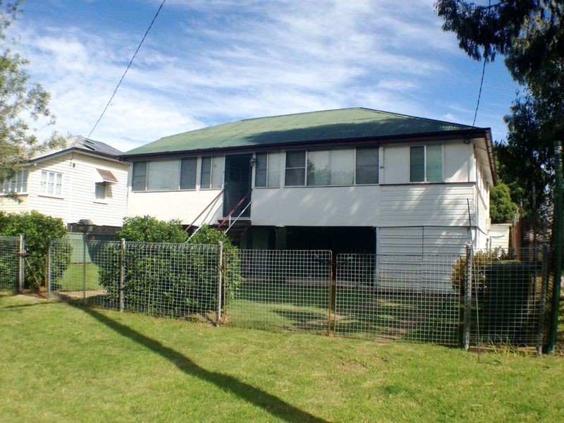 13 McEvoy St, Warwick QLD 4370