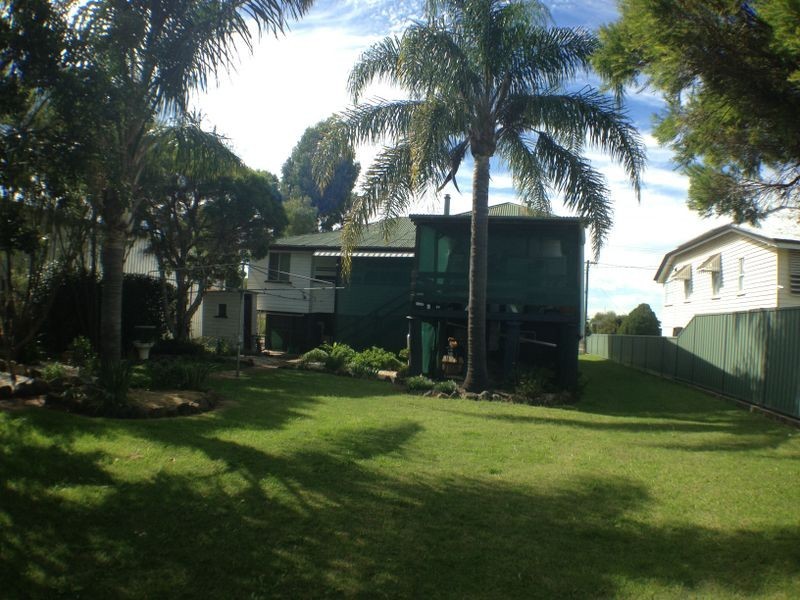13 McEvoy St, Warwick QLD 4370