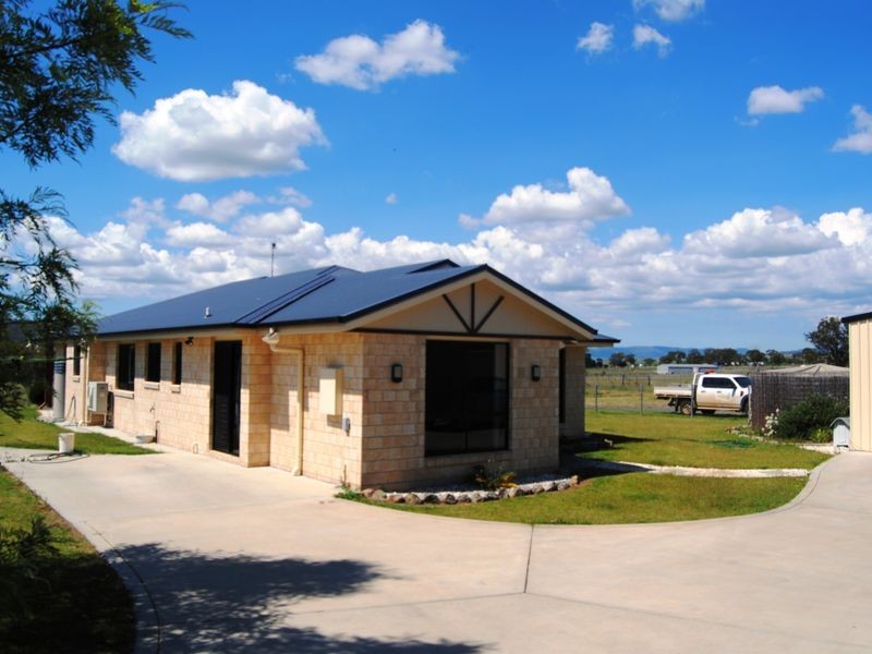 133 Ogilvie Road, Warwick QLD 4370