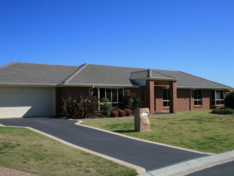 1 Charisma Court, Warwick QLD 4370