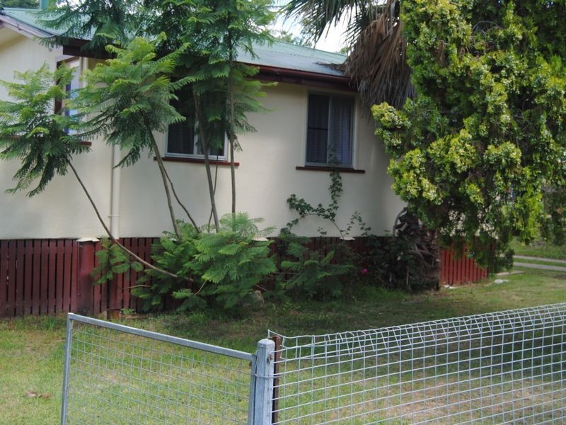 8 Wattle Avenue, Warwick QLD 4370