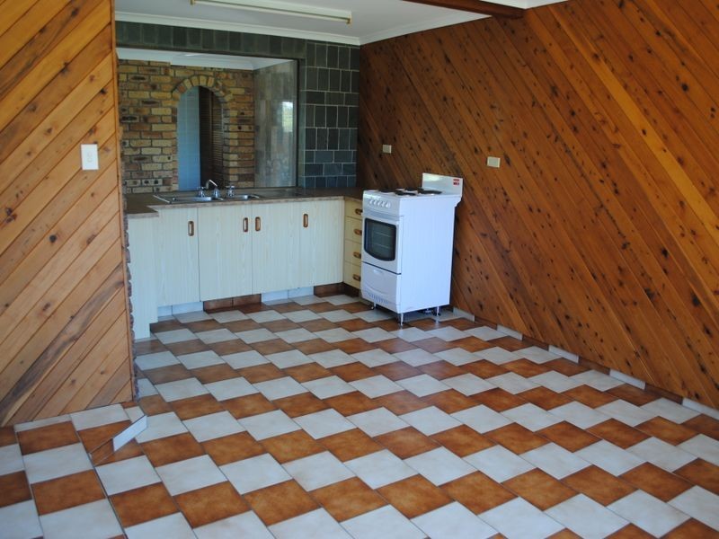 21 Vanneck Street, Yangan QLD 4371