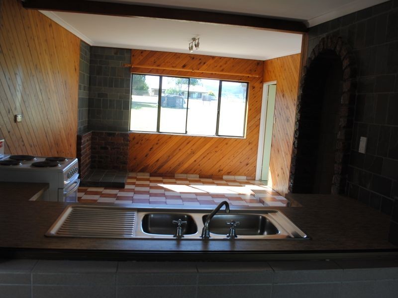 21 Vanneck Street, Yangan QLD 4371