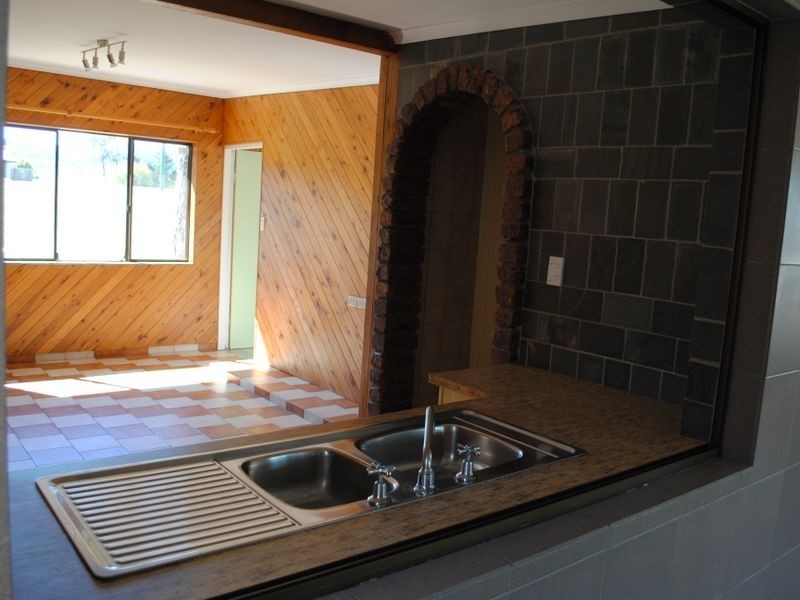 21 Vanneck Street, Yangan QLD 4371