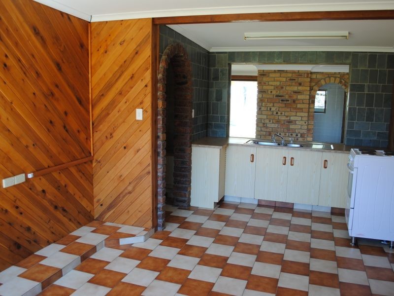 21 Vanneck Street, Yangan QLD 4371