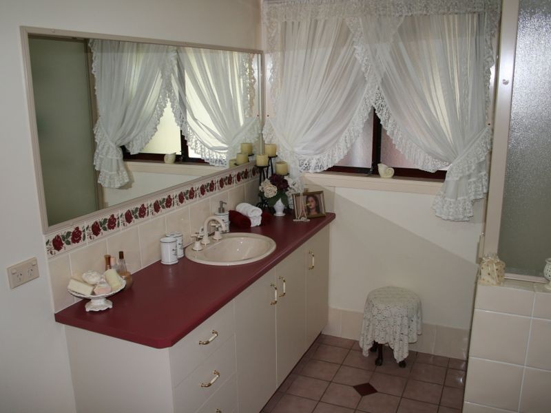 1 Rebecca Court, Warwick QLD 4370