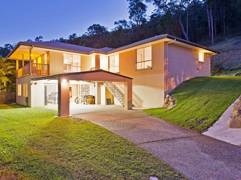 6 Hopman Court, Oxenford QLD 4210