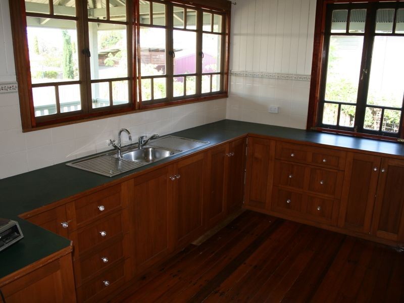 33 Locke Street, Warwick QLD 4370