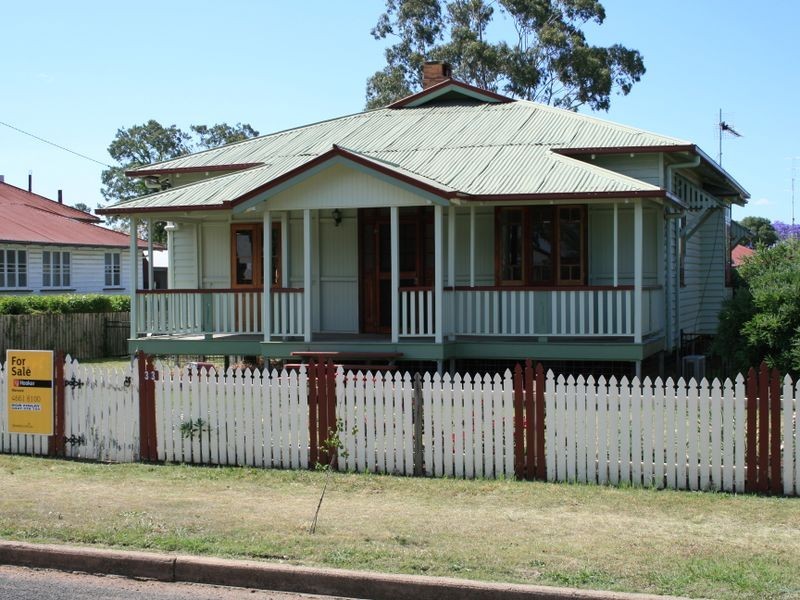 33 Locke Street, Warwick QLD 4370