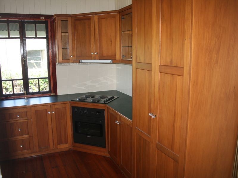 33 Locke Street, Warwick QLD 4370