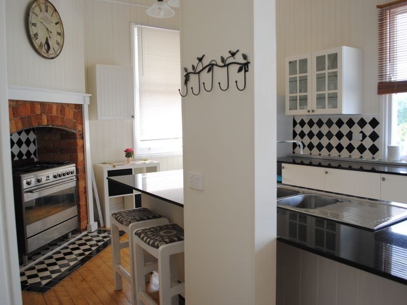 33 Pratten Street, Warwick QLD 4370