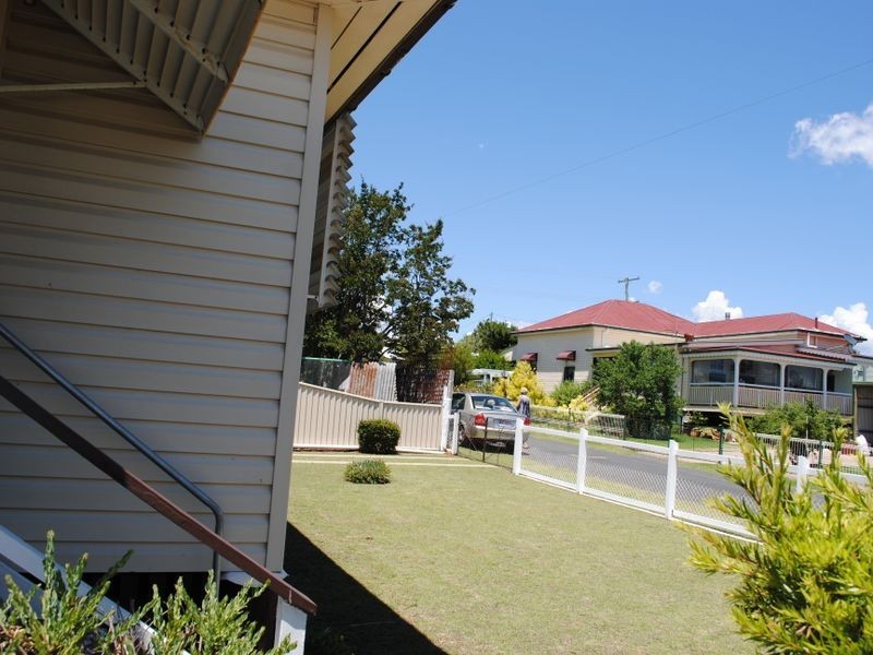 28 Wilga Avenue, Warwick QLD 4370