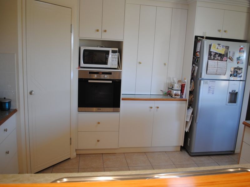 25 Doncaster Drive, Warwick QLD 4370