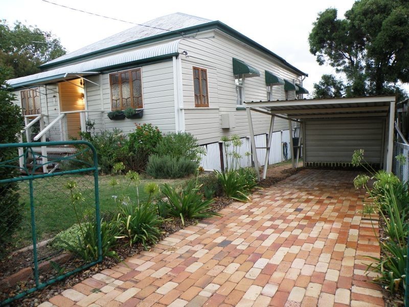 15 Percy Street, Warwick QLD 4370