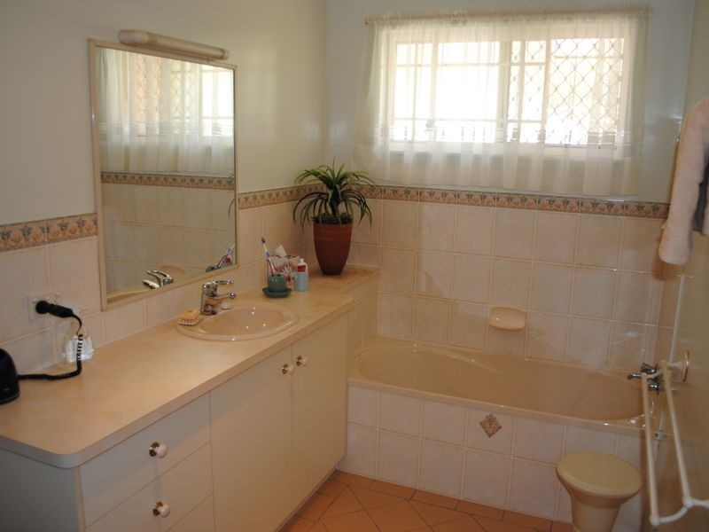 2 Rebecca Court, Warwick QLD 4370