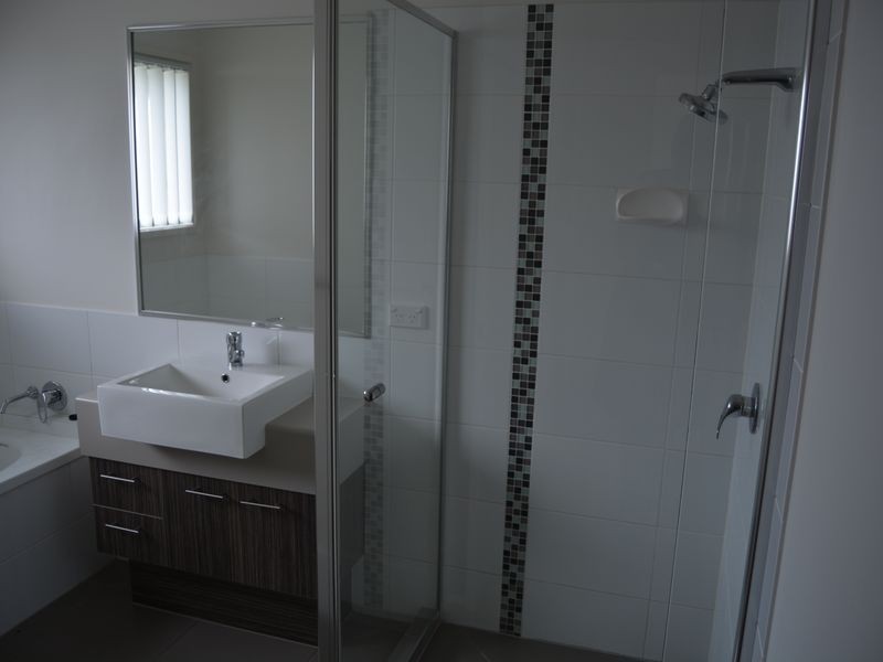 12 Capital Drive, Rosenthal Heights QLD 4370