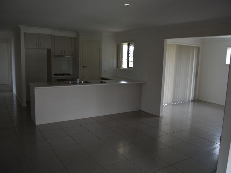 12 Capital Drive, Rosenthal Heights QLD 4370