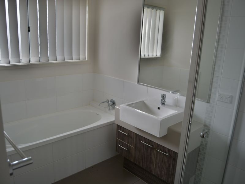 12 Capital Drive, Rosenthal Heights QLD 4370