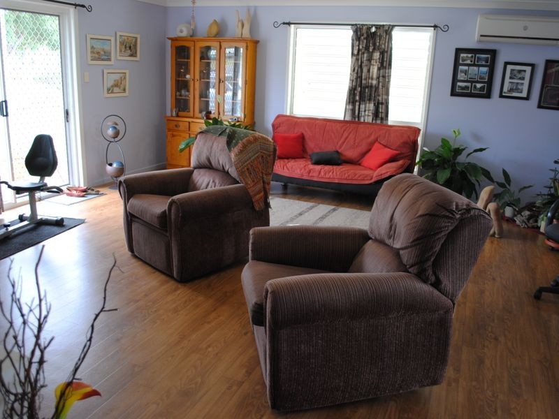 2/121 Locke Street, Warwick QLD 4370