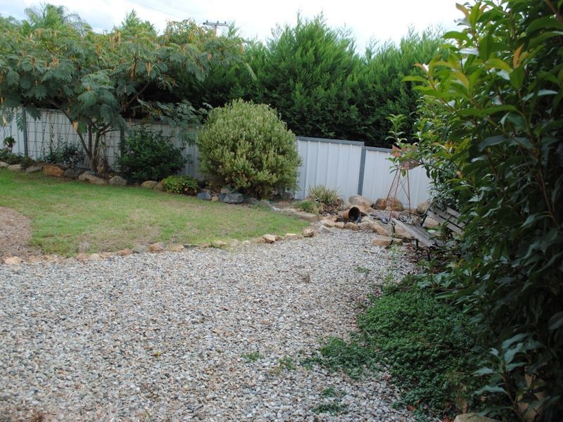 2/121 Locke Street, Warwick QLD 4370