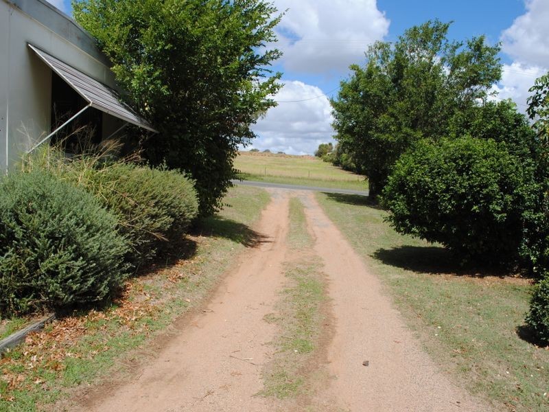 39 Little Warner Street, Warwick QLD 4370