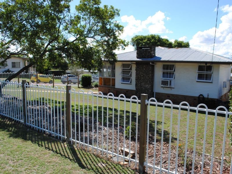 93 Locke Street, Warwick QLD 4370