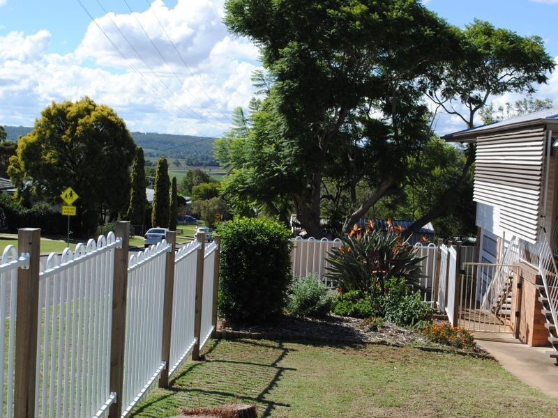 93 Locke Street, Warwick QLD 4370