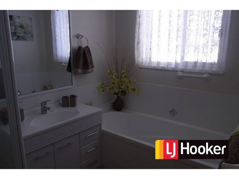 2738 Leyburn Cunningham Road, Pratten QLD 4370