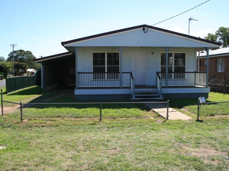 19 Albert Street, Warwick QLD 4370