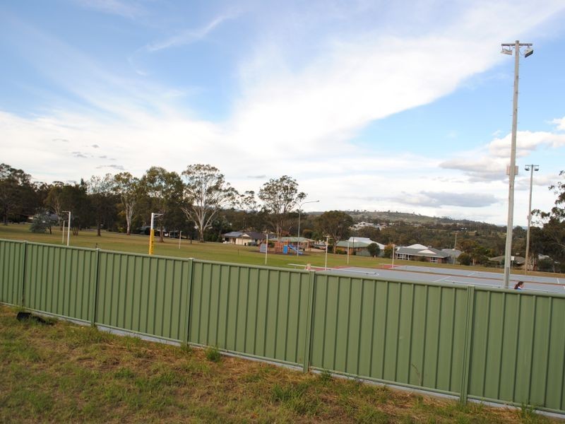 13 Ridgeview Road, Warwick QLD 4370