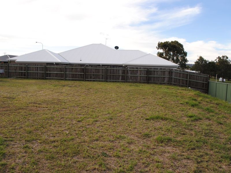 13 Ridgeview Road, Warwick QLD 4370