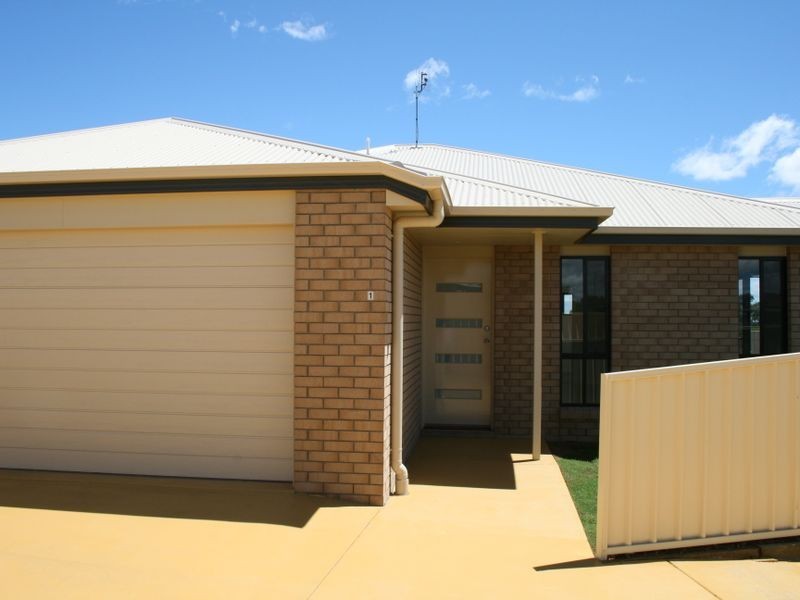 Unit 1 20 Lookout Place, Warwick QLD 4370