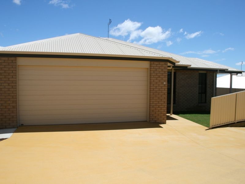 Unit 1 20 Lookout Place, Warwick QLD 4370