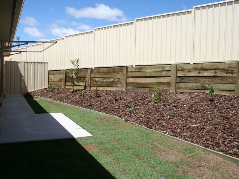 Unit 1 20 Lookout Place, Warwick QLD 4370