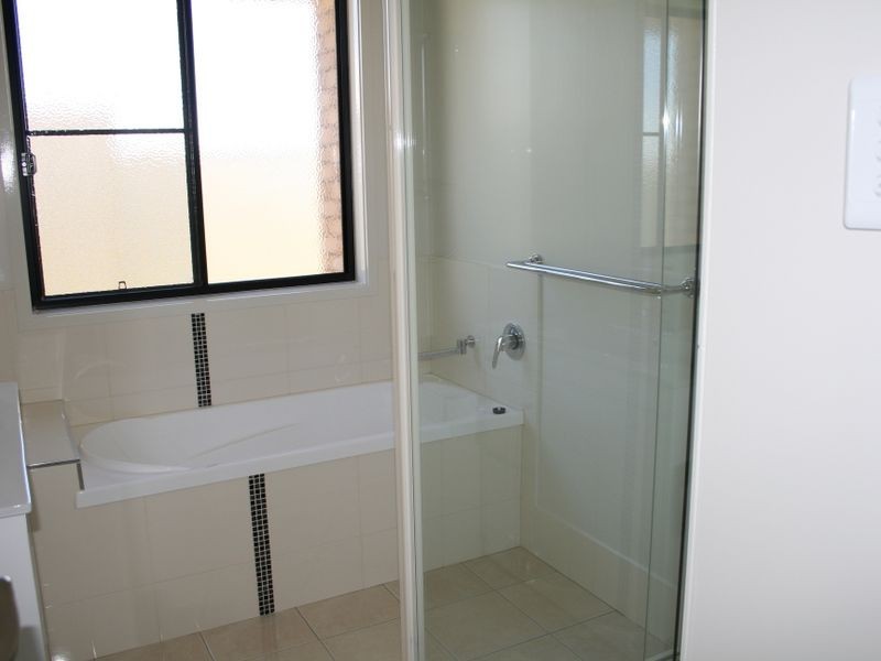 Unit 1 20 Lookout Place, Warwick QLD 4370