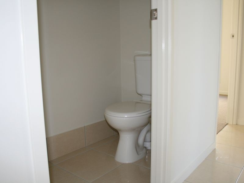 Unit 1 20 Lookout Place, Warwick QLD 4370