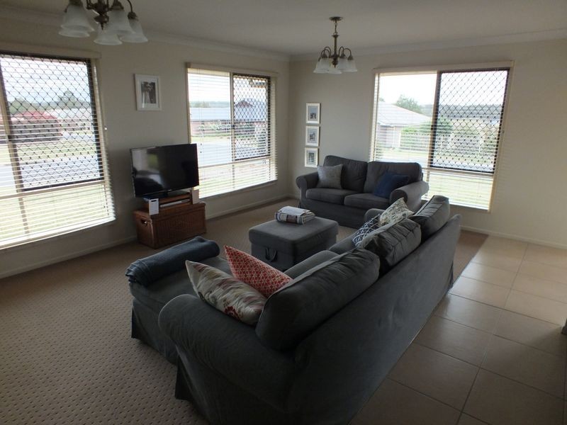 1/3 & 2/3 COULSELL ST, Womina QLD 4370