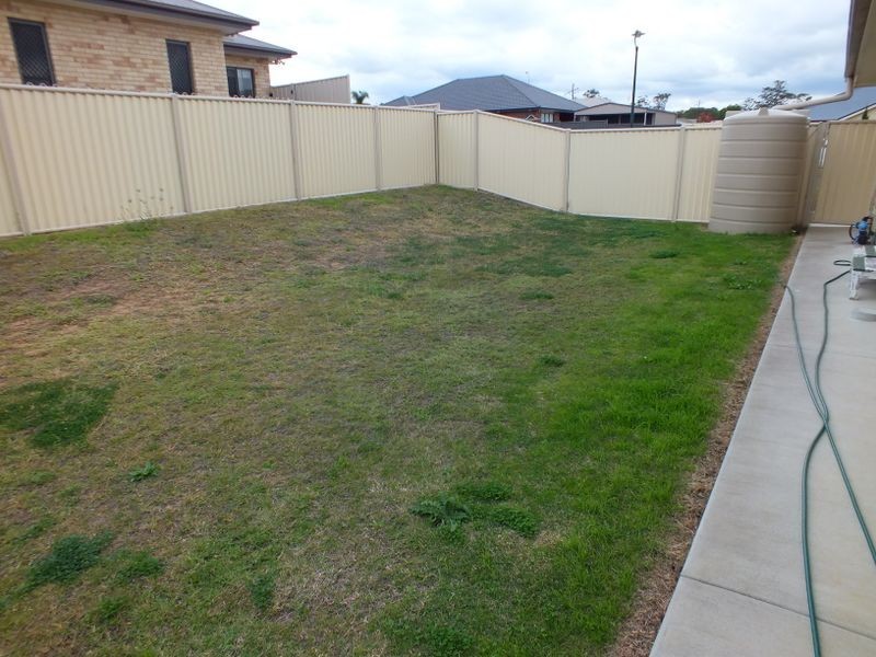 1/3 & 2/3 COULSELL ST, Womina QLD 4370