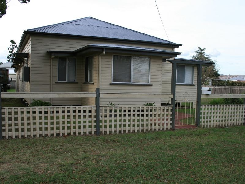 50 PERCY ST, Warwick QLD 4370