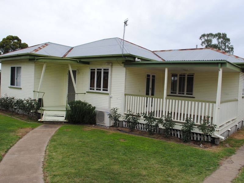 113 Pratten Street, Warwick QLD 4370