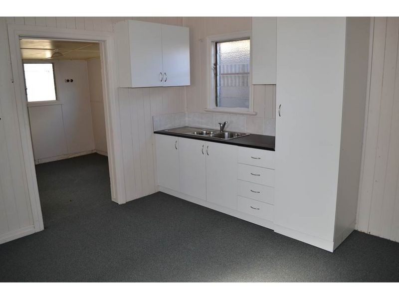 96 McEvoy Street, Warwick QLD 4370