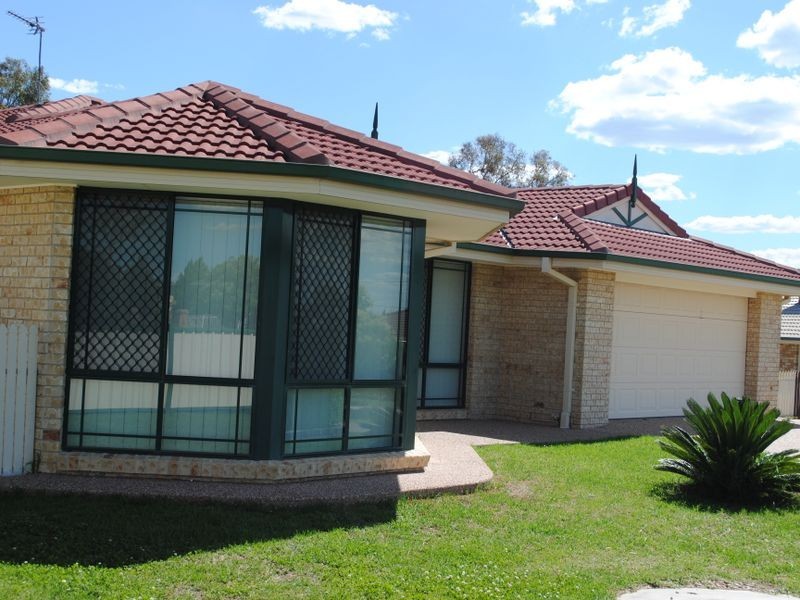 30 Doncaster Drive, Warwick QLD 4370