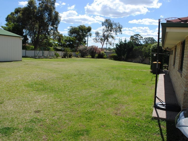 30 Doncaster Drive, Warwick QLD 4370