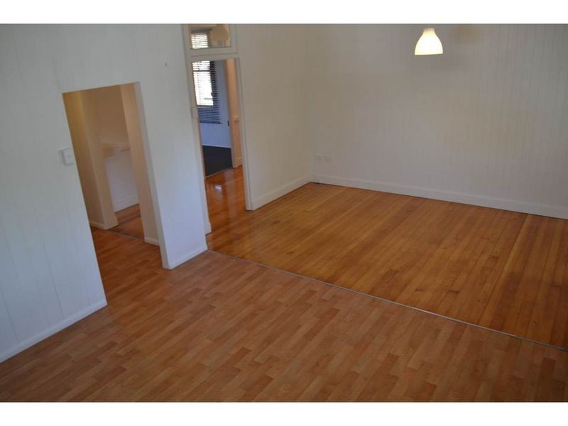 34 Glen Road, Warwick QLD 4370