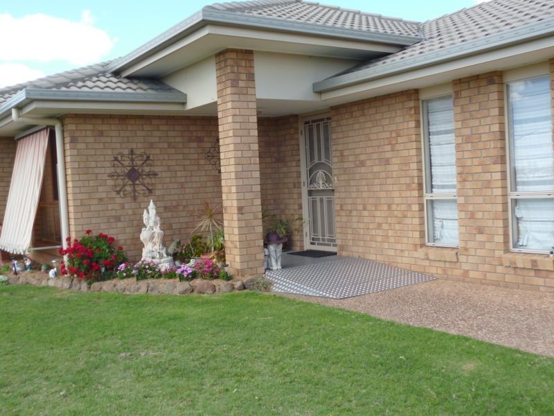 2 Tea-Tree Rise, Warwick QLD 4370