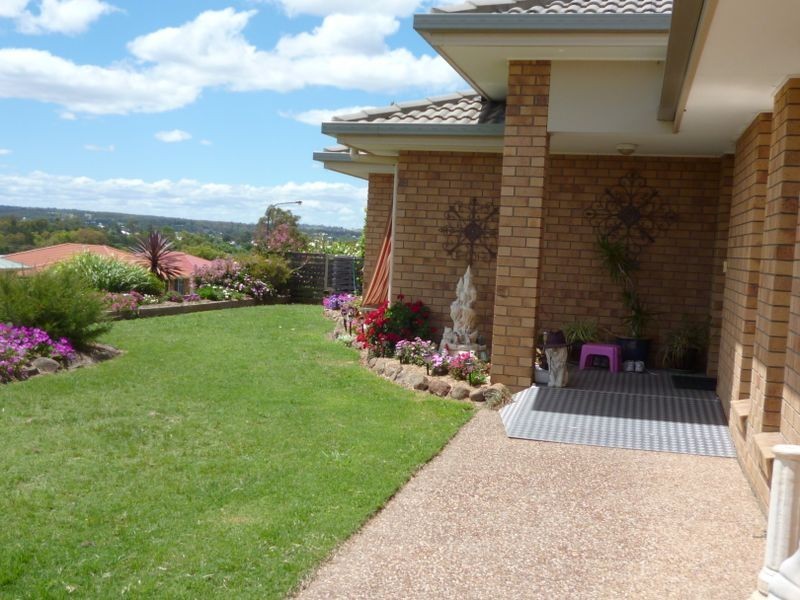 2 Tea-Tree Rise, Warwick QLD 4370