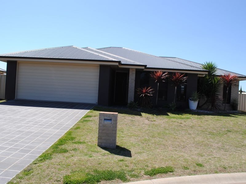 11 Shipley Street, Warwick QLD 4370