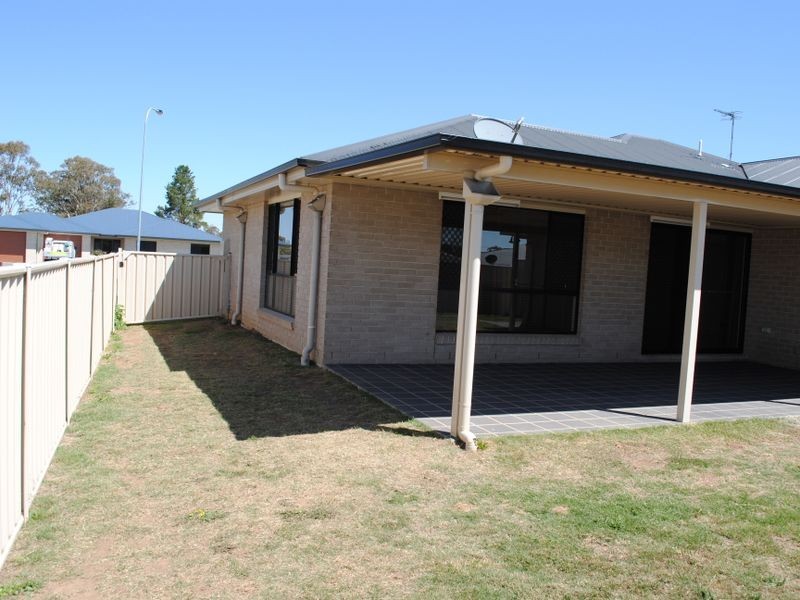 11 Shipley Street, Warwick QLD 4370