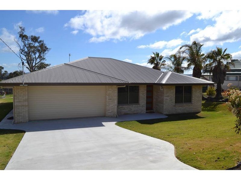 37 Conrad Street, Warwick QLD 4370