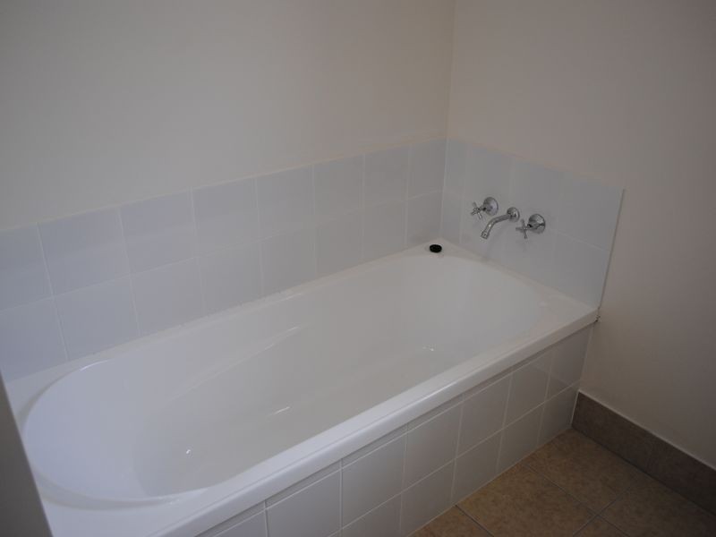 26 Capital Drive, Rosenthal Heights QLD 4370